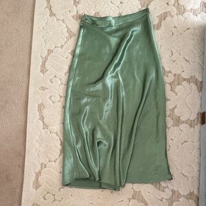 Medium satin midi skirt